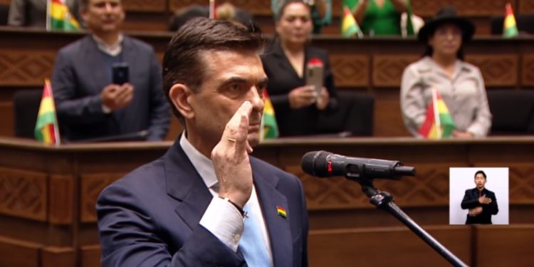 Paz: “¡Dios, patria y familia!” si juro, Bolivia tiene presidente