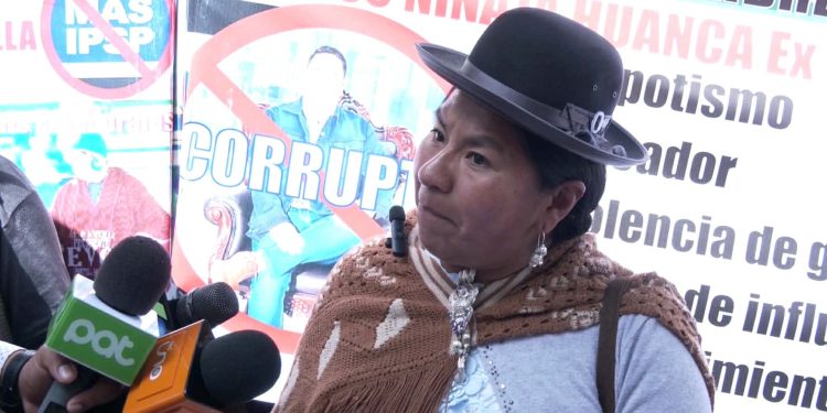 Exigen aprehender al exalcalde Damaso Ninaja por violencia y enriquecimiento ilicito