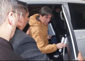 Dinamitazos y piedras frenan caravana humanitaria liderada por el ministro Zamora
