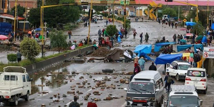 Tribunal de La Paz dispone desbloqueo inmediato de carreteras y vías estratégicas